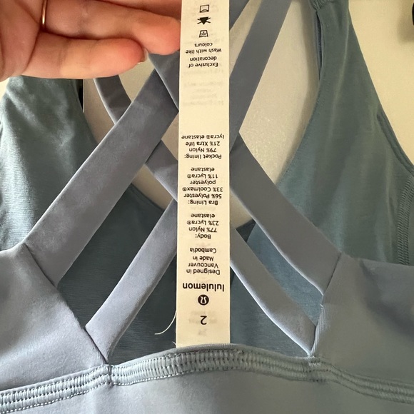New Size 2 Lululemon Sports Bra - Picture 3 of 3